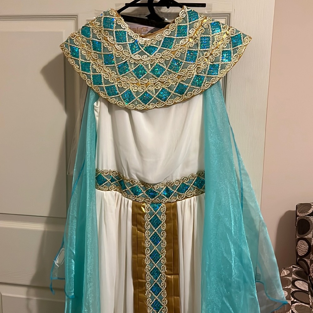 Cleopatra costume